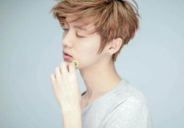 娱乐吃瓜猫鹿晗,娱乐吃瓜猫的时尚之旅